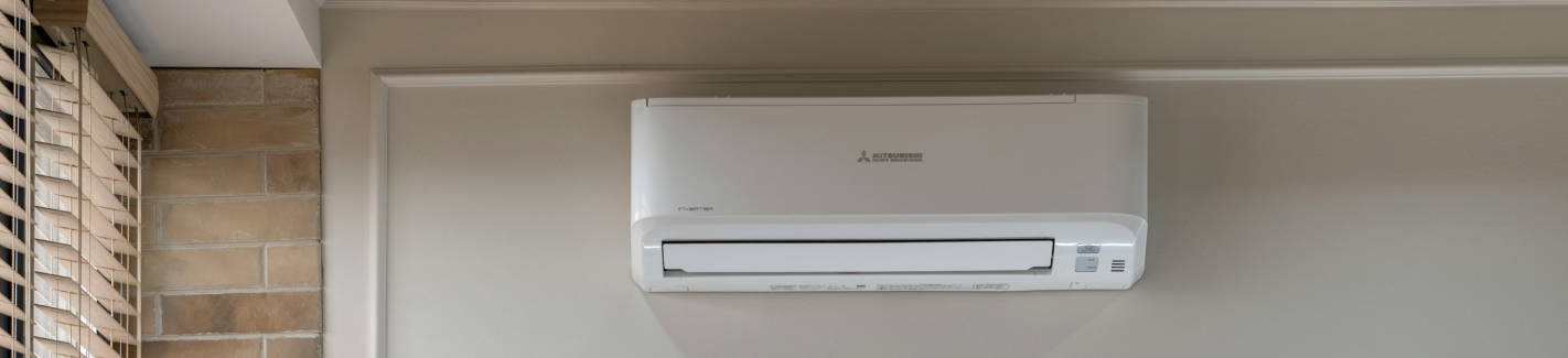 Сплит-система в комнате